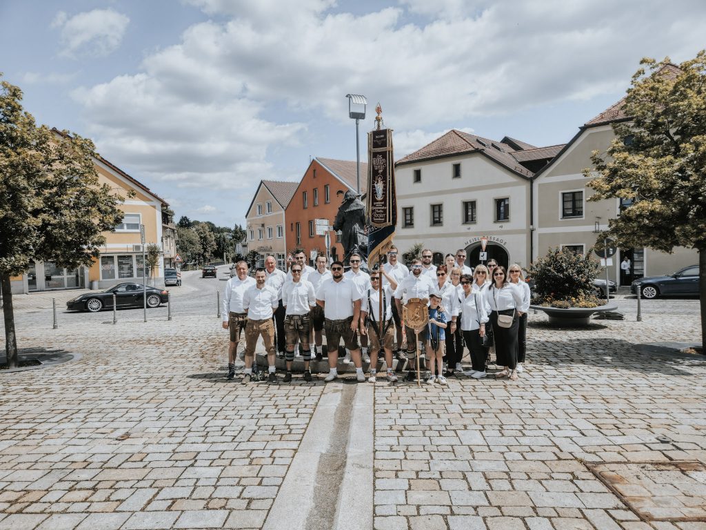 Aufstellung Festeinzug zum Festgelände