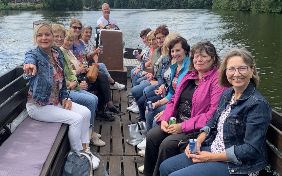 Plättenfahrt der Gymnastikabteilung